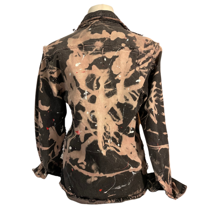 Veste en jean noir décolorée et usée