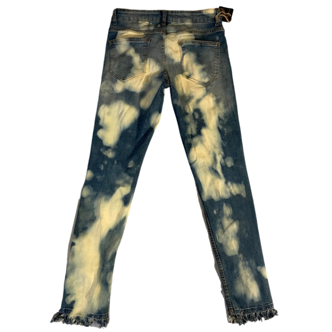 Cloudy Bleached Light Blue Hems